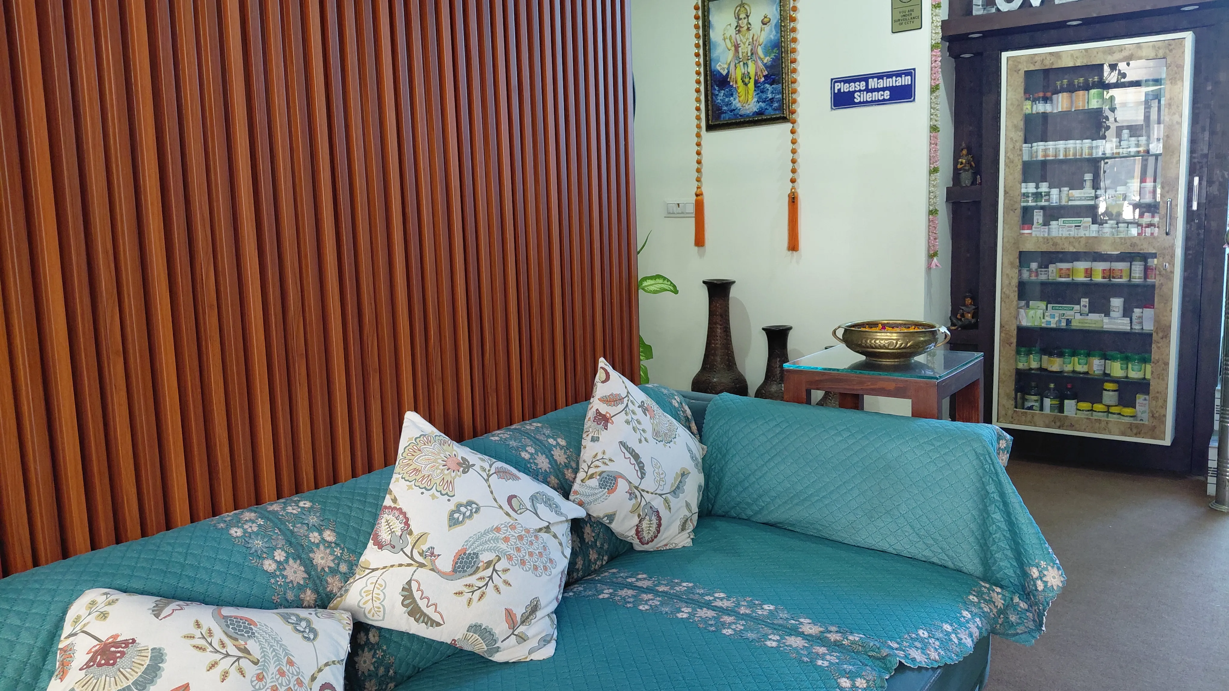 Ayuskama Lobby seating area 