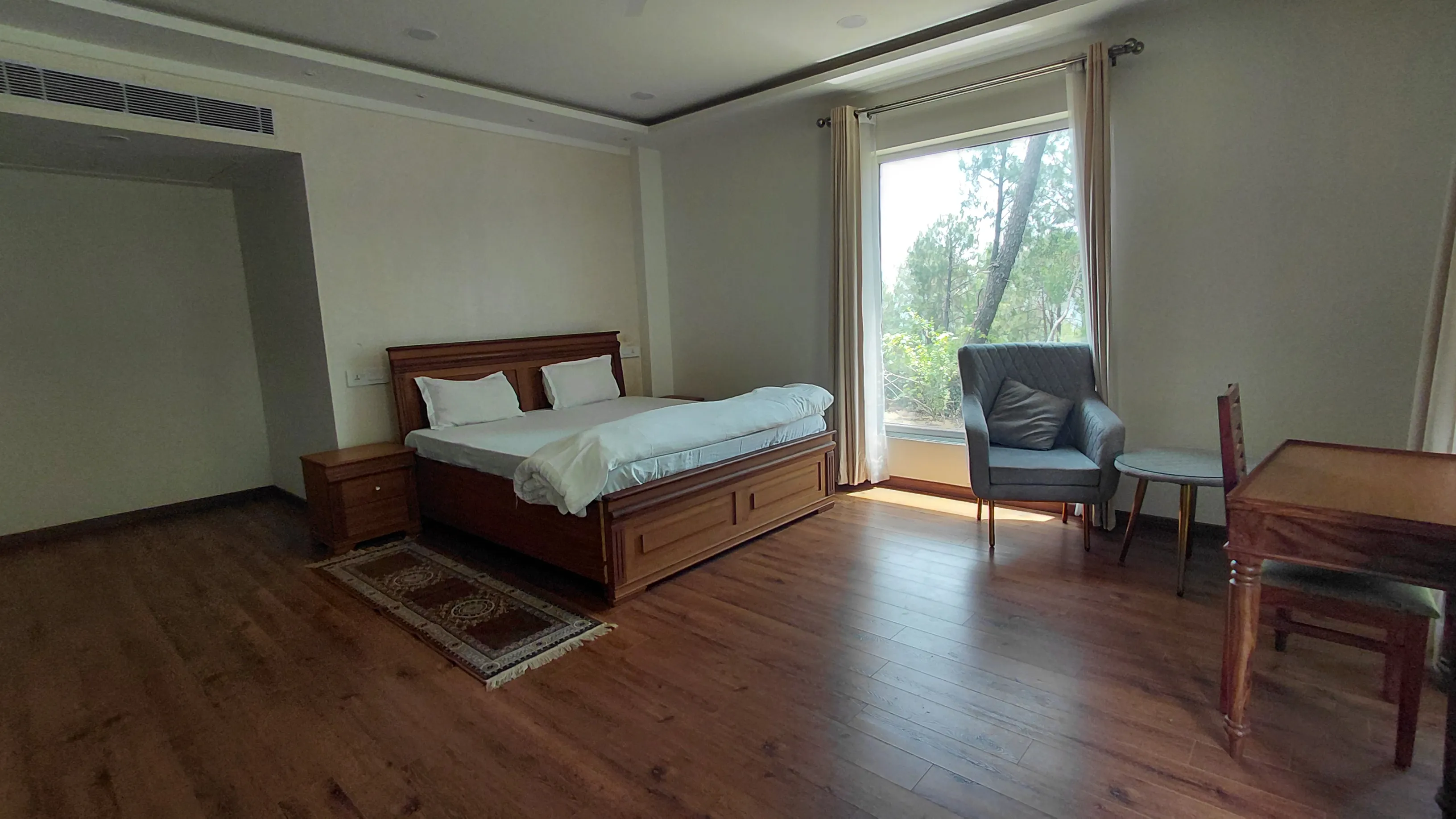Him Veda Room full view
