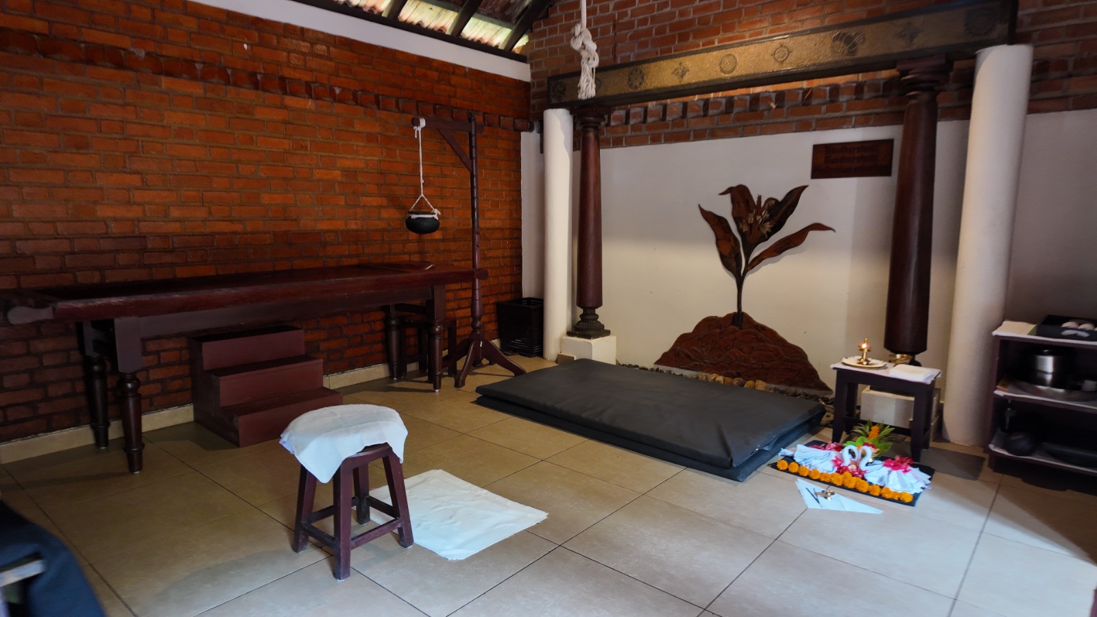 Nattika Beach Ayurveda Resort Ayurveda Treatment Room Full View