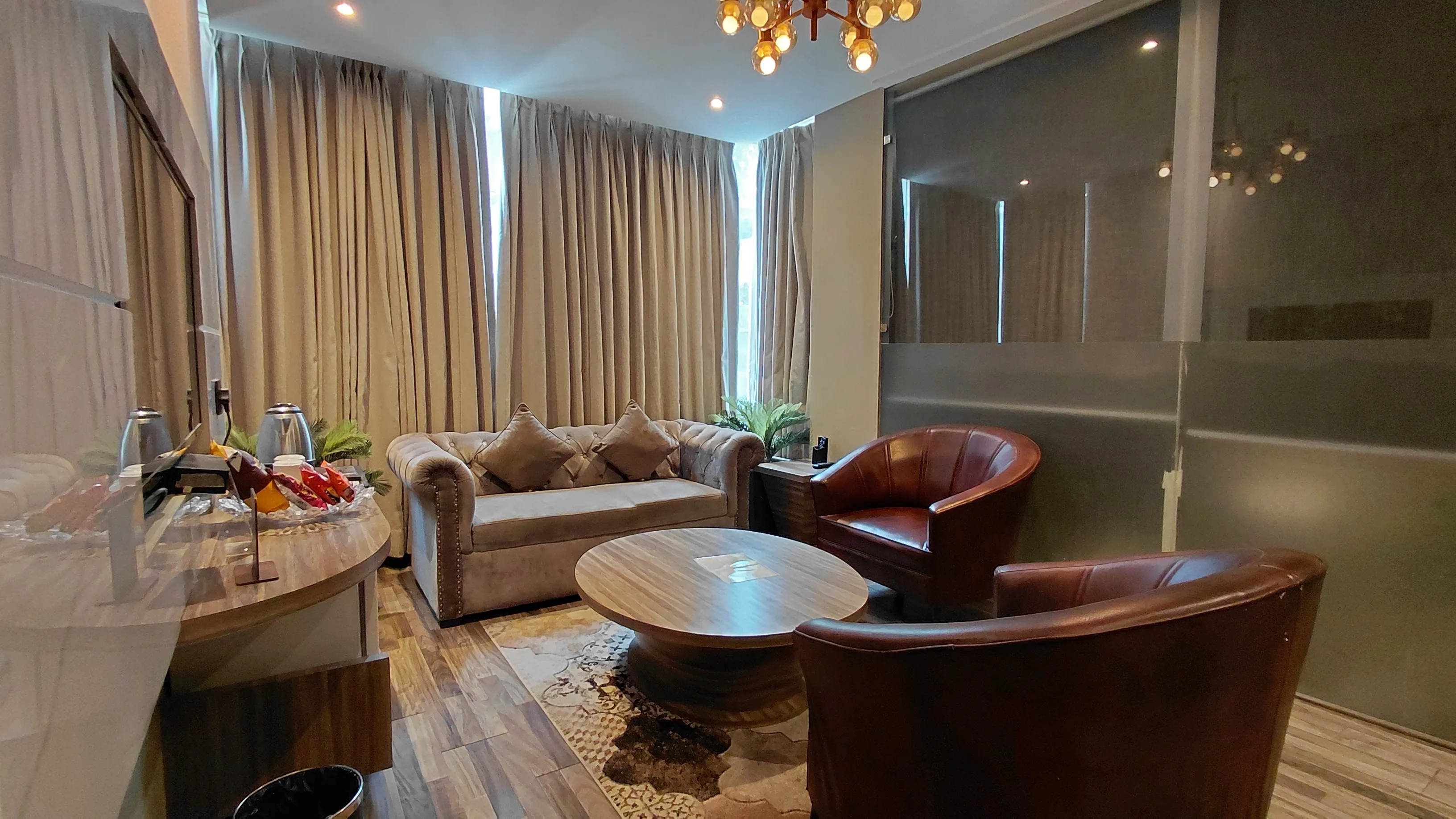 Sterling Palm Bliss Family suit Living area