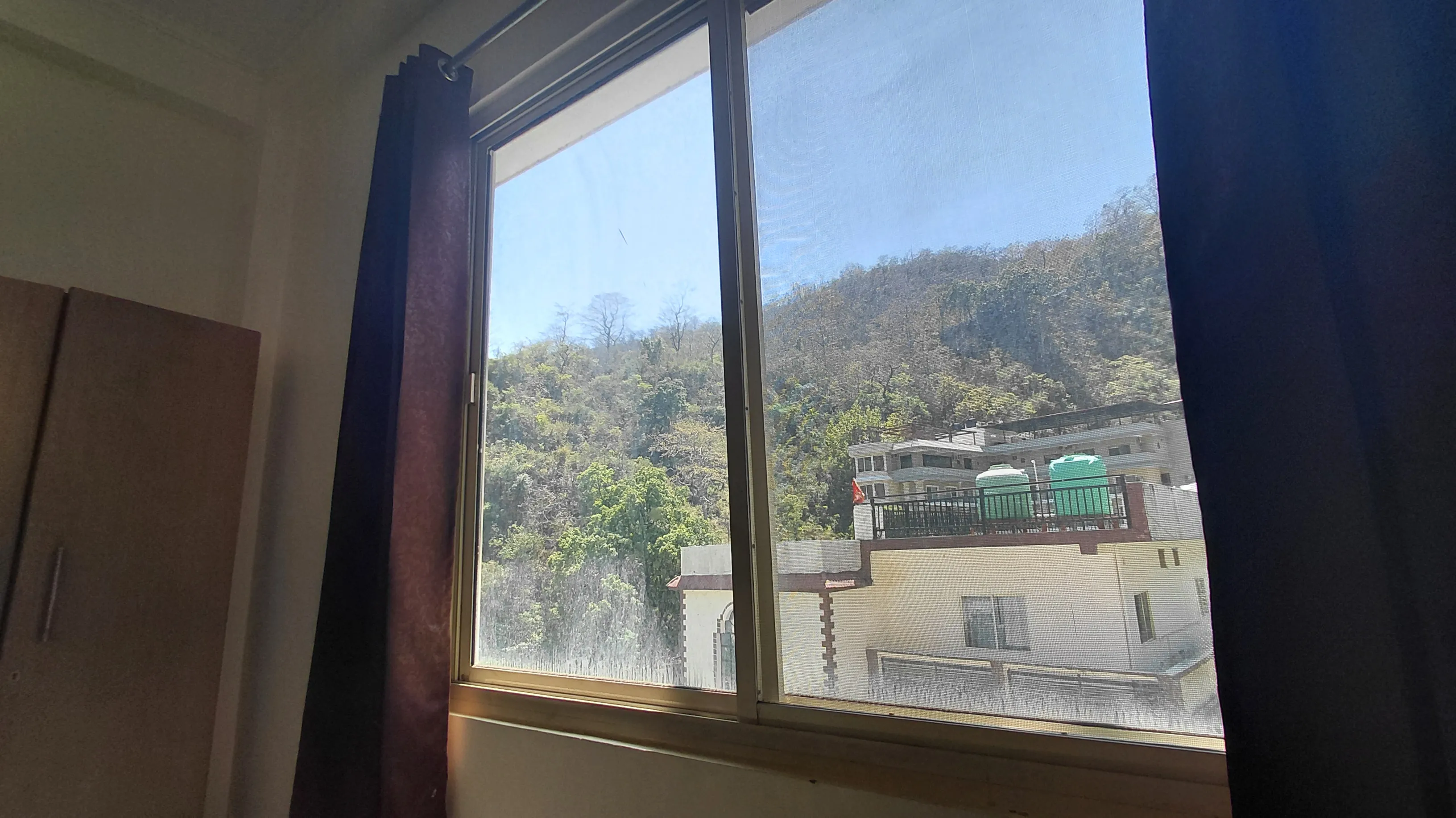 Ayuskama Ac room outside view