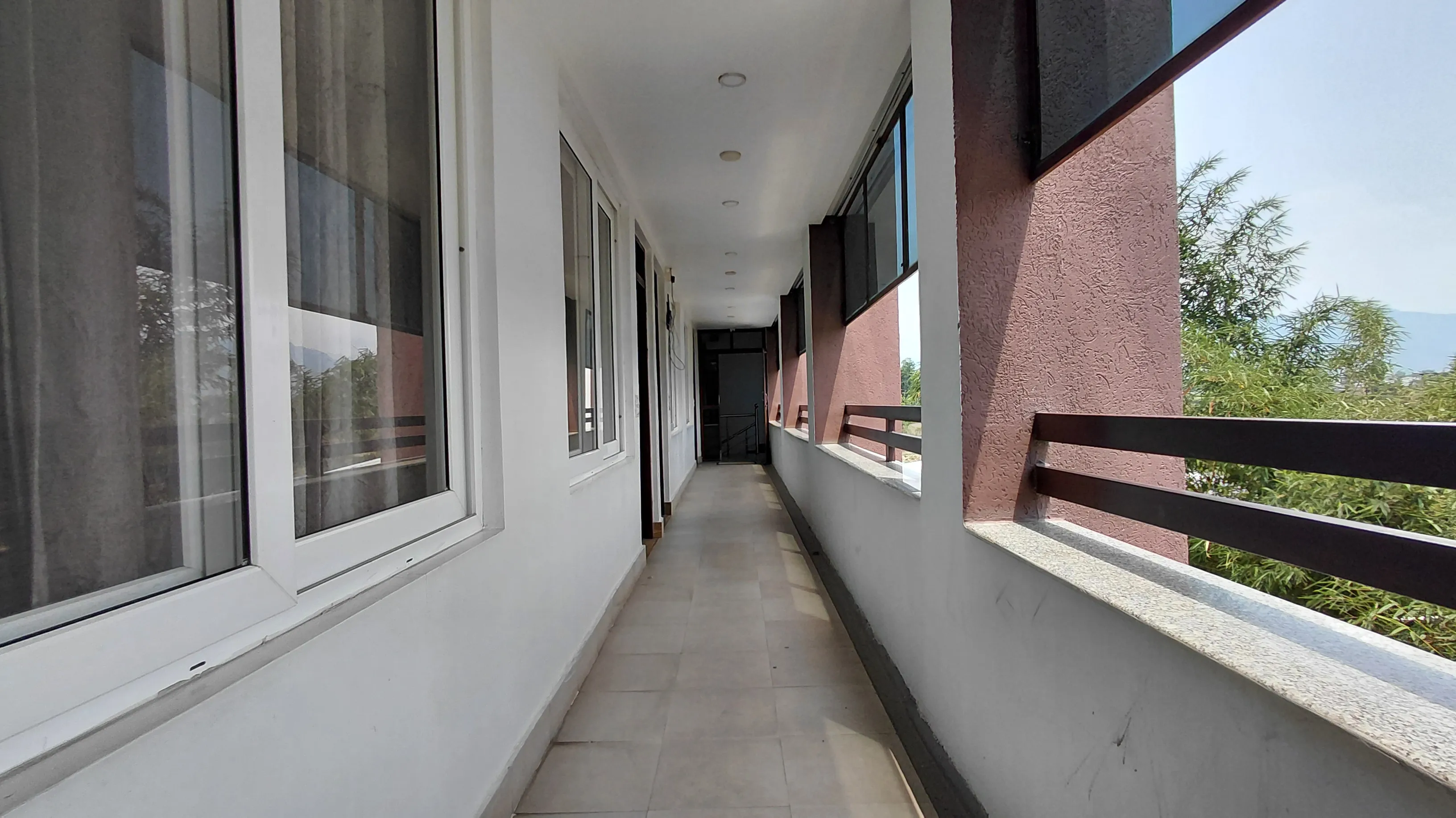 Yan Cure Rooms Lobby 