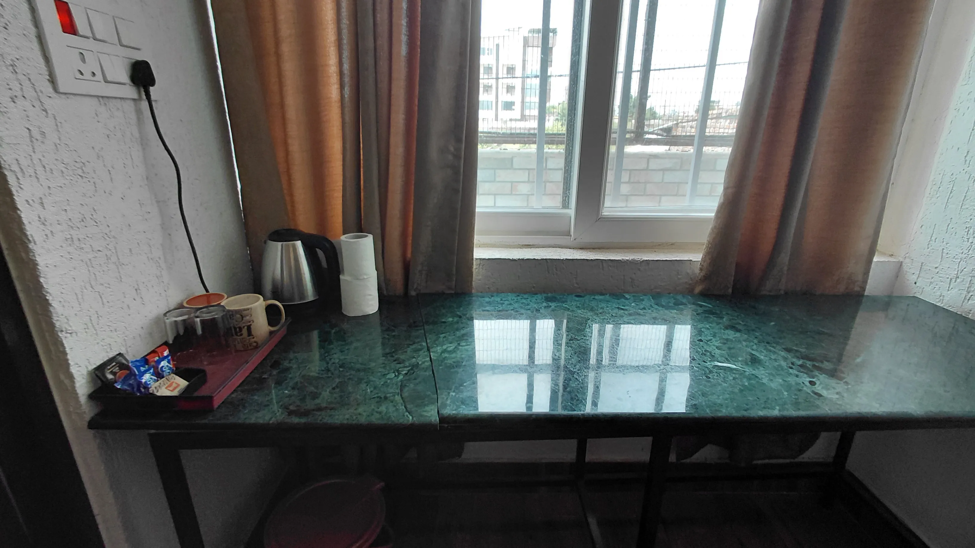 Yan Cure Private Room Coffe Kettle