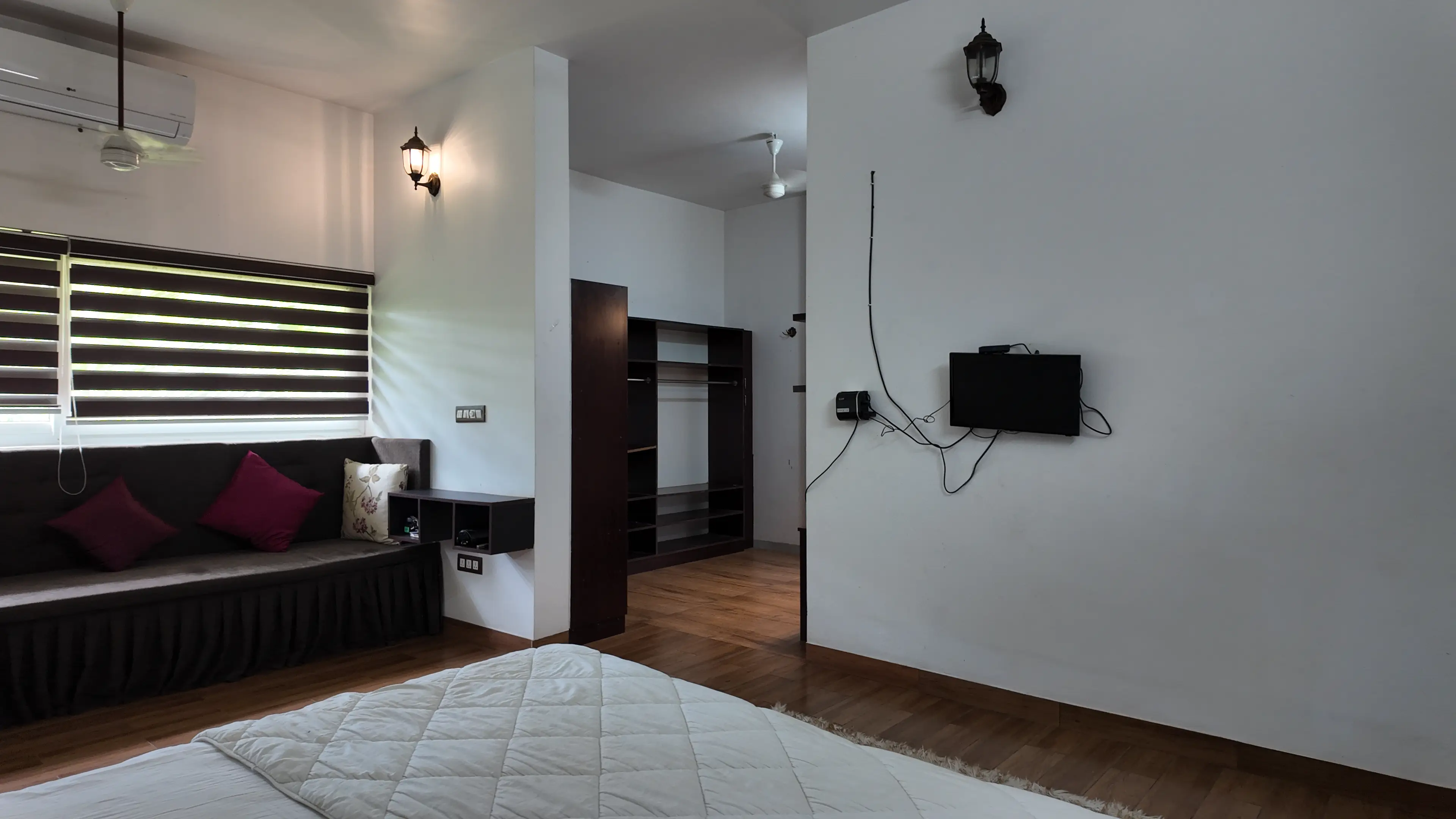 Pranaalaya Good Earth Wellness Room