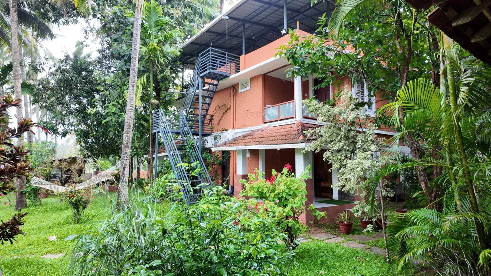 Doctors Ayurveda Heritage Standrad Room Outside