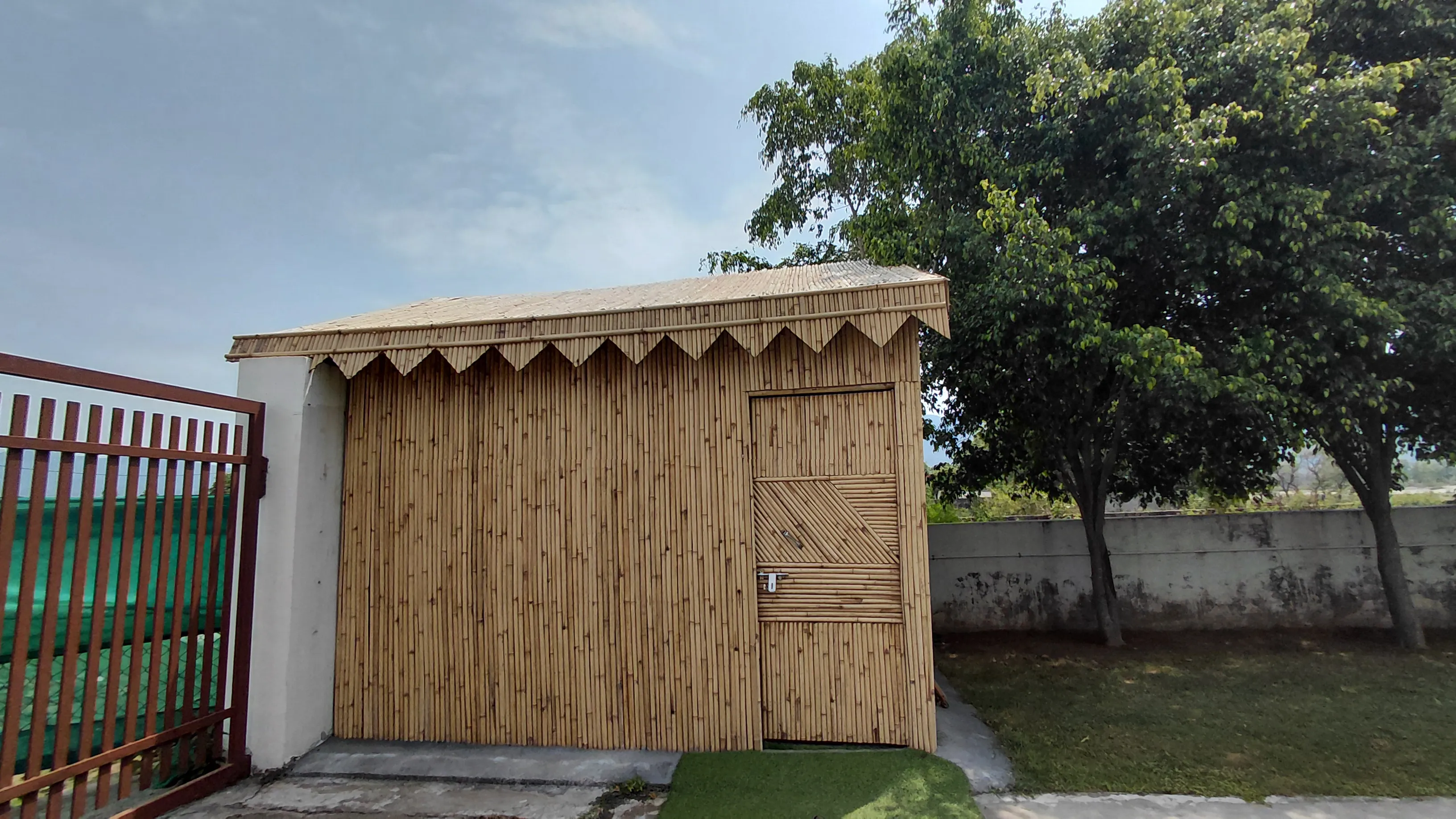 Yan Cure Treatment Room Outer View