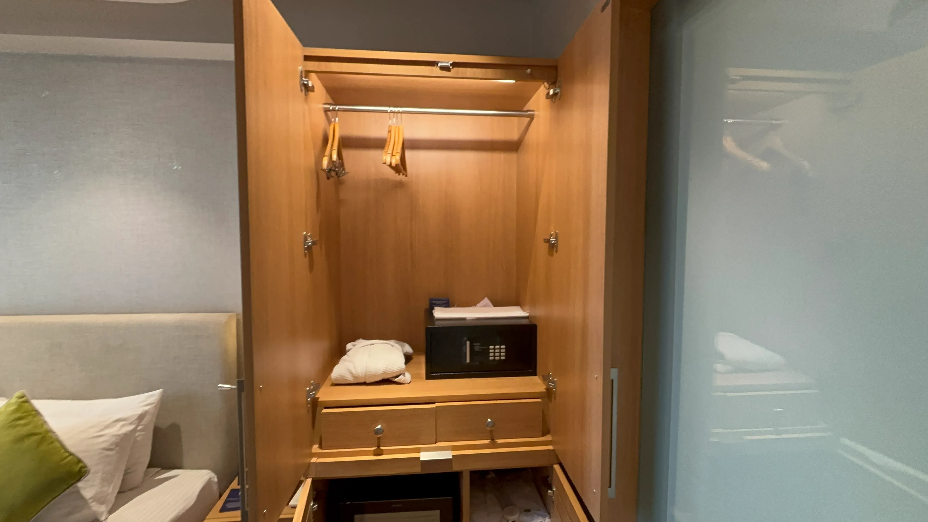 City view room cupboard