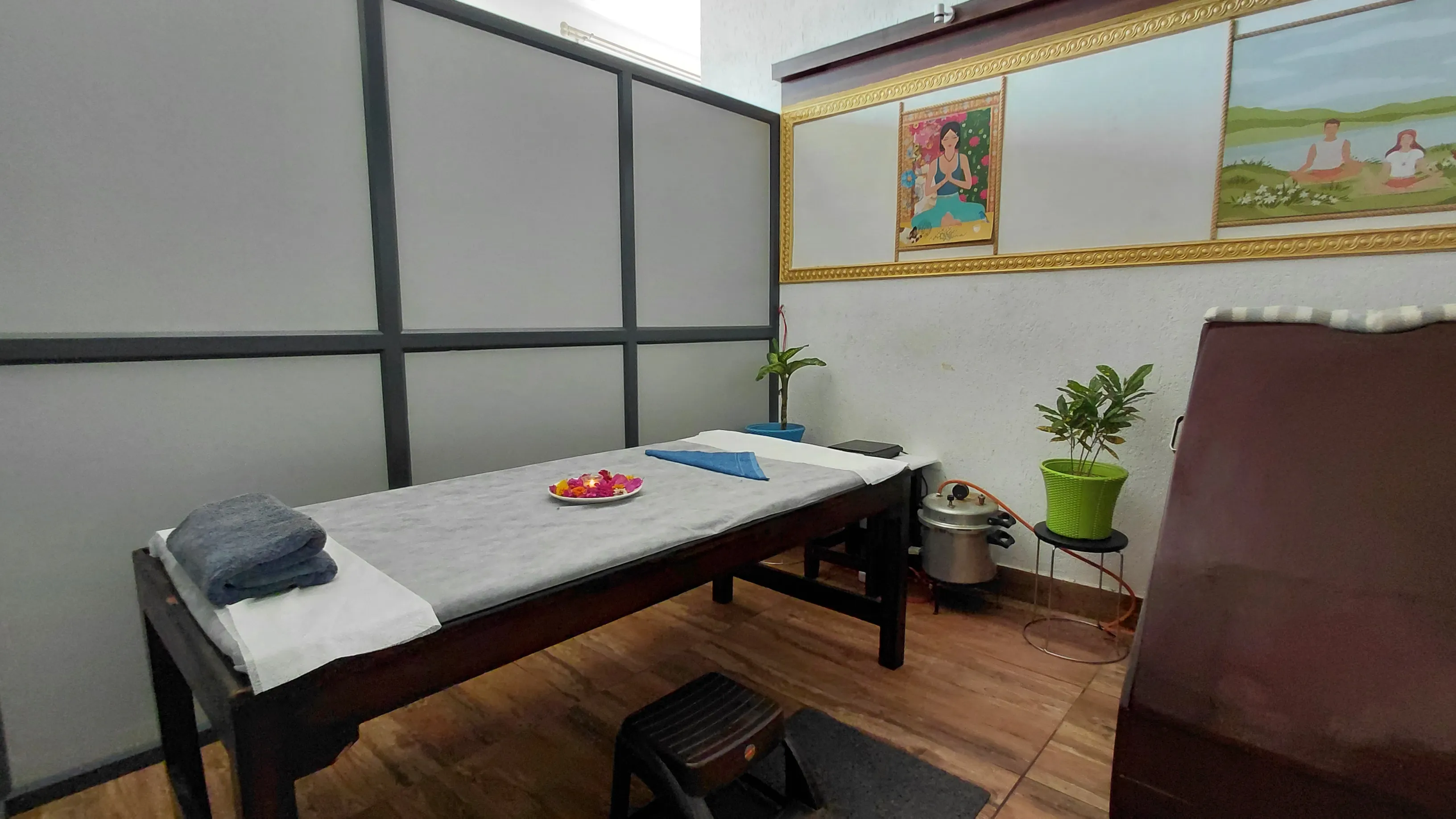 Yan Cure Treatment Room 