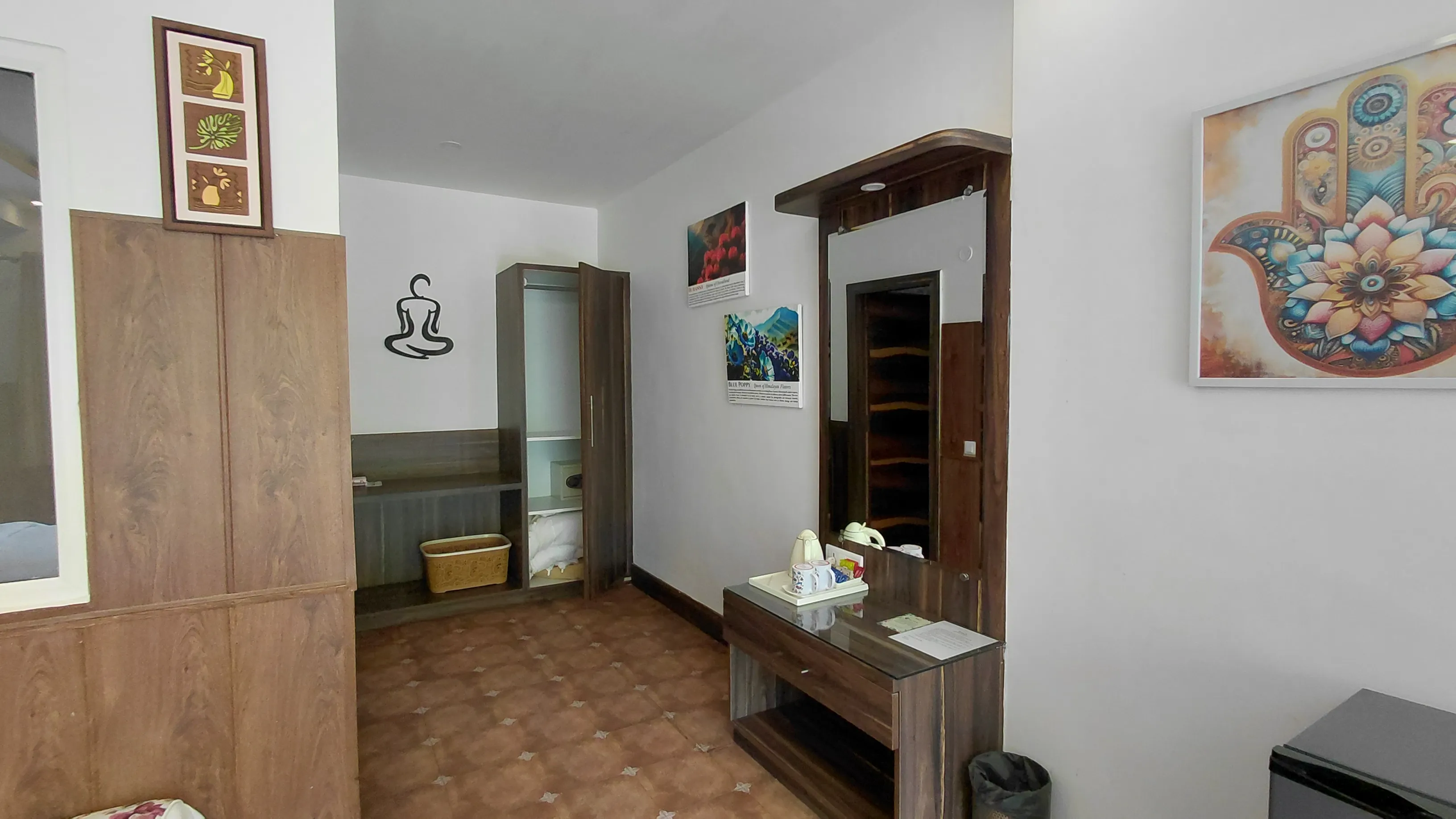 Delux cupboard