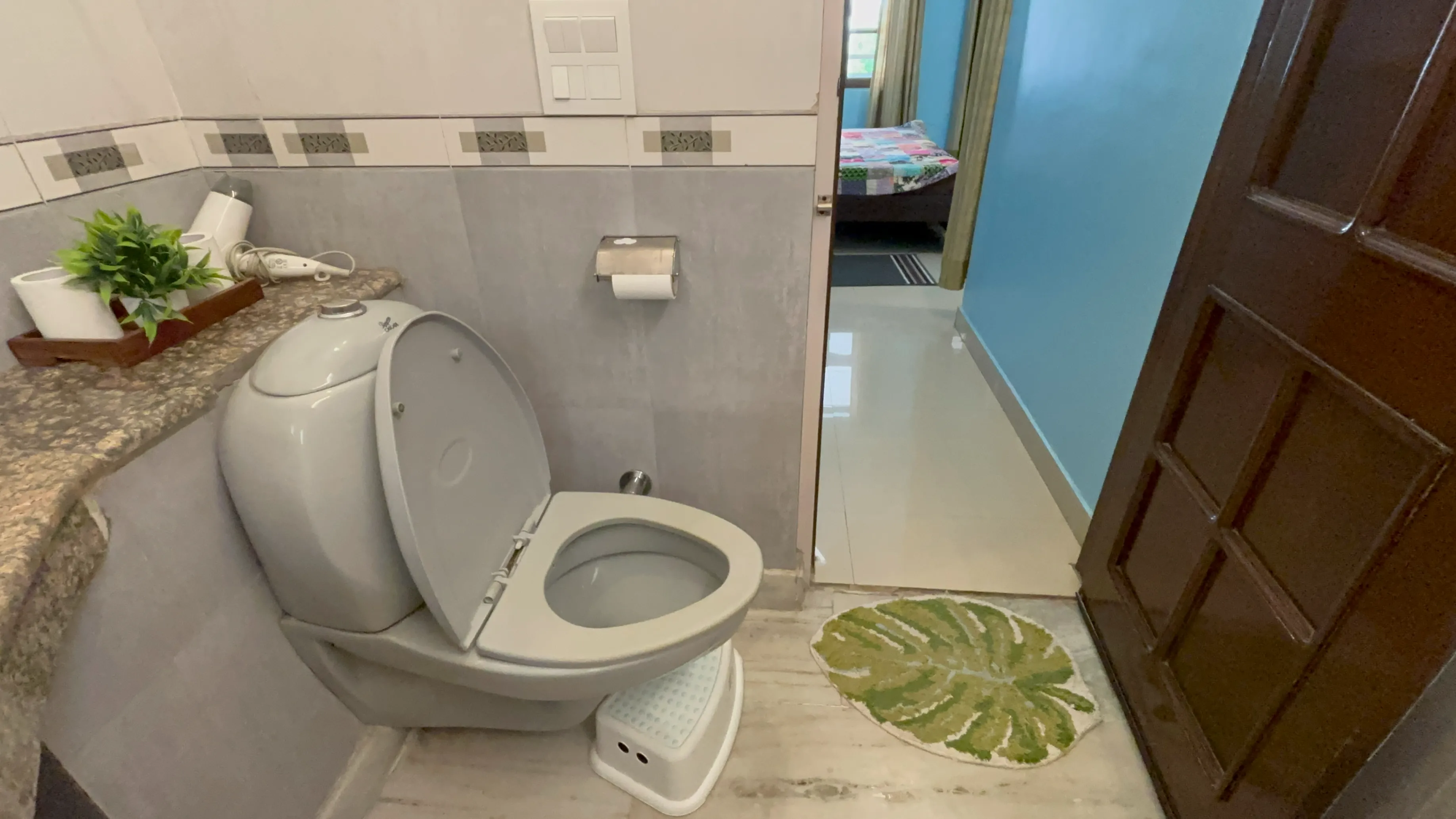 Ayurveda Bhavan Closet