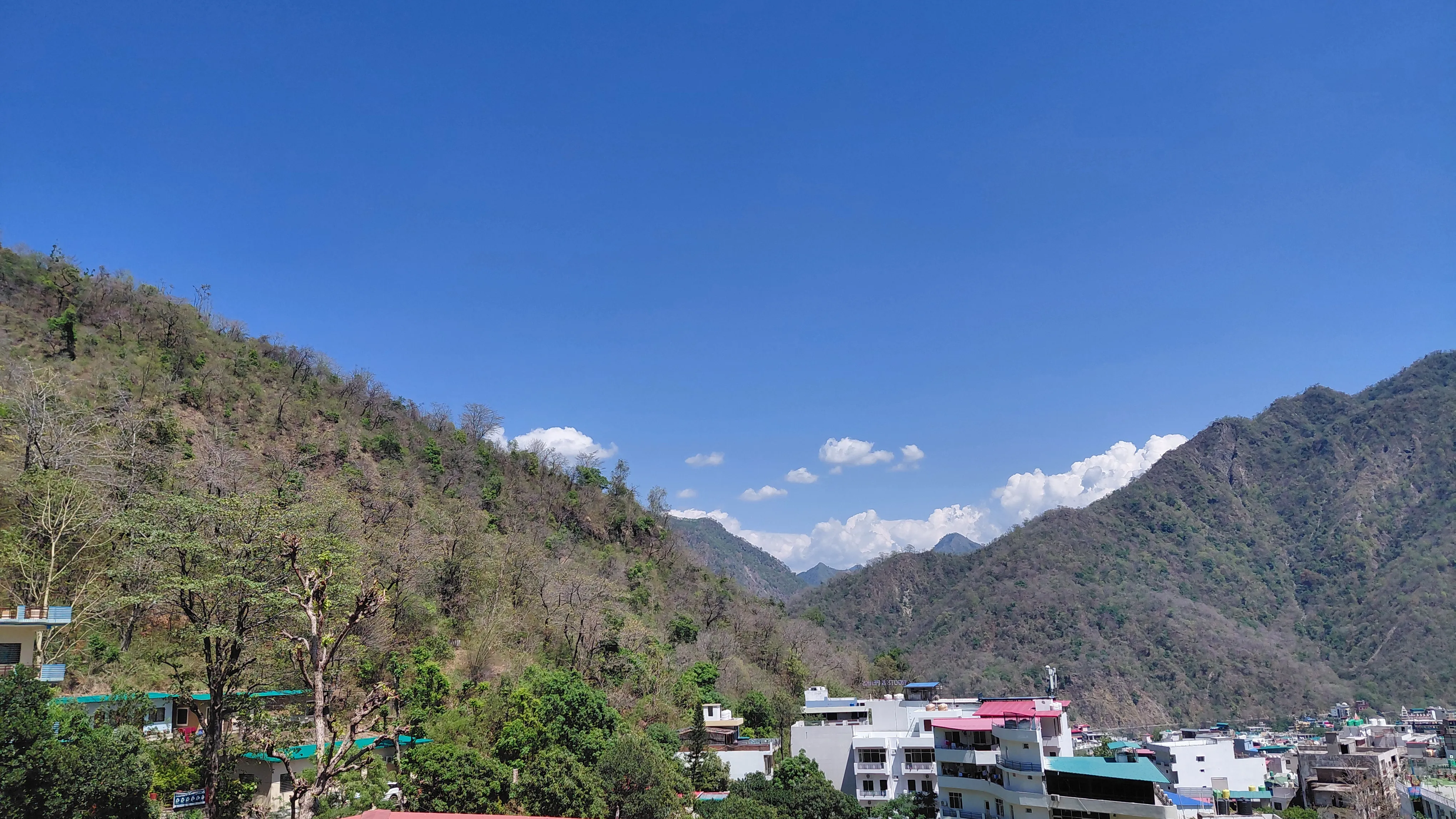 Ayuskama Outside view 