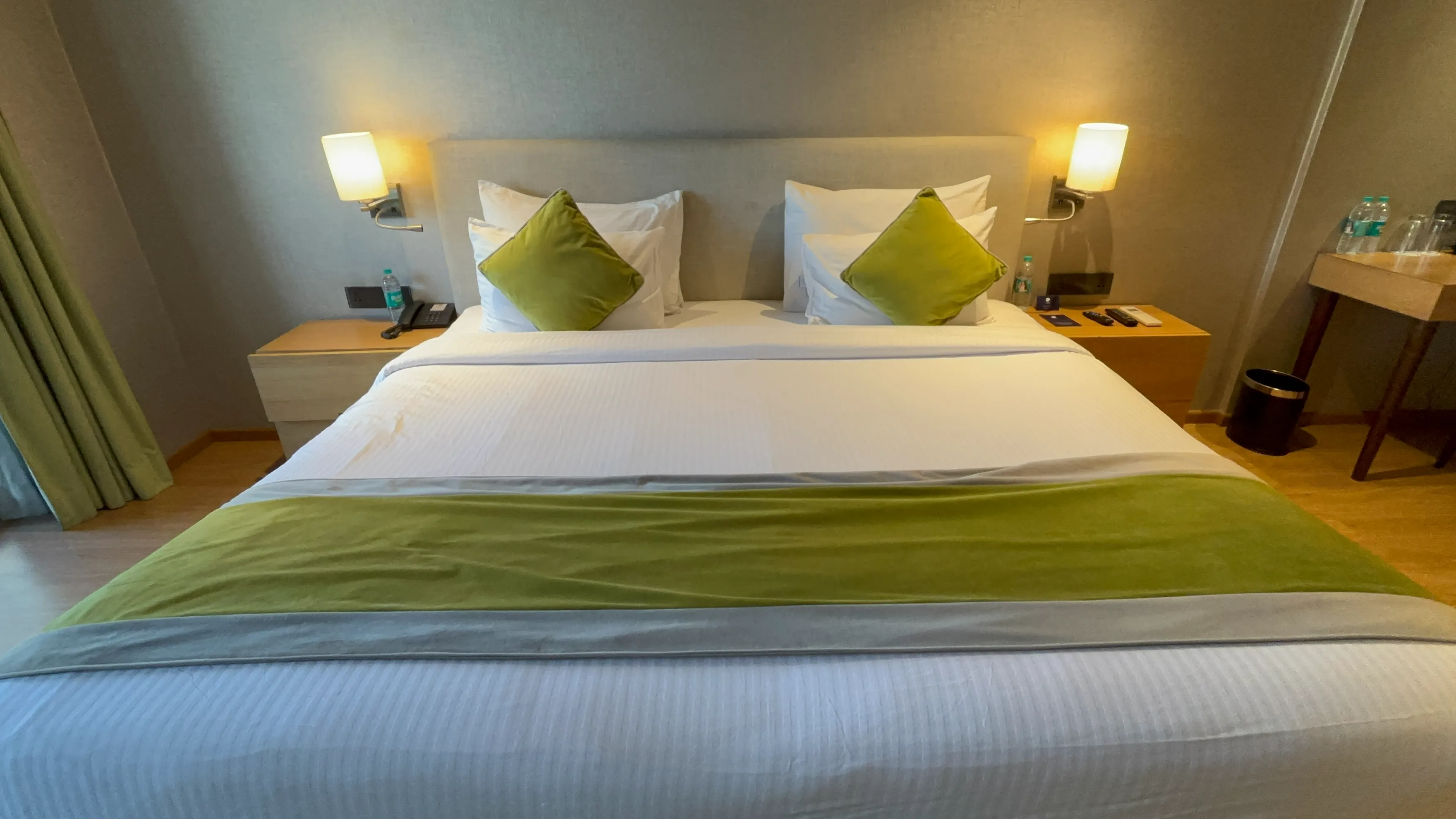City view room Bed