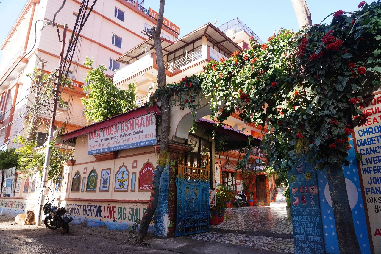 Maa Yoga Entrance 2