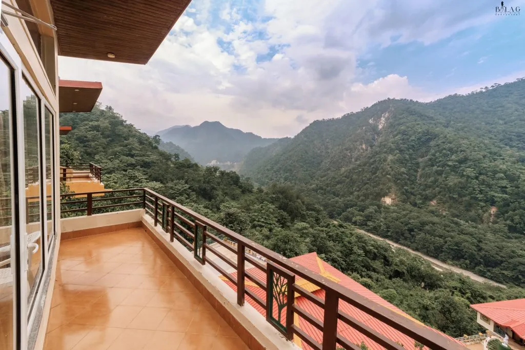 Best-Retreat-Resort-Hotel-Room-Views-in-Rishikesh-Kerala-Goa-India-Veda5-1024x682