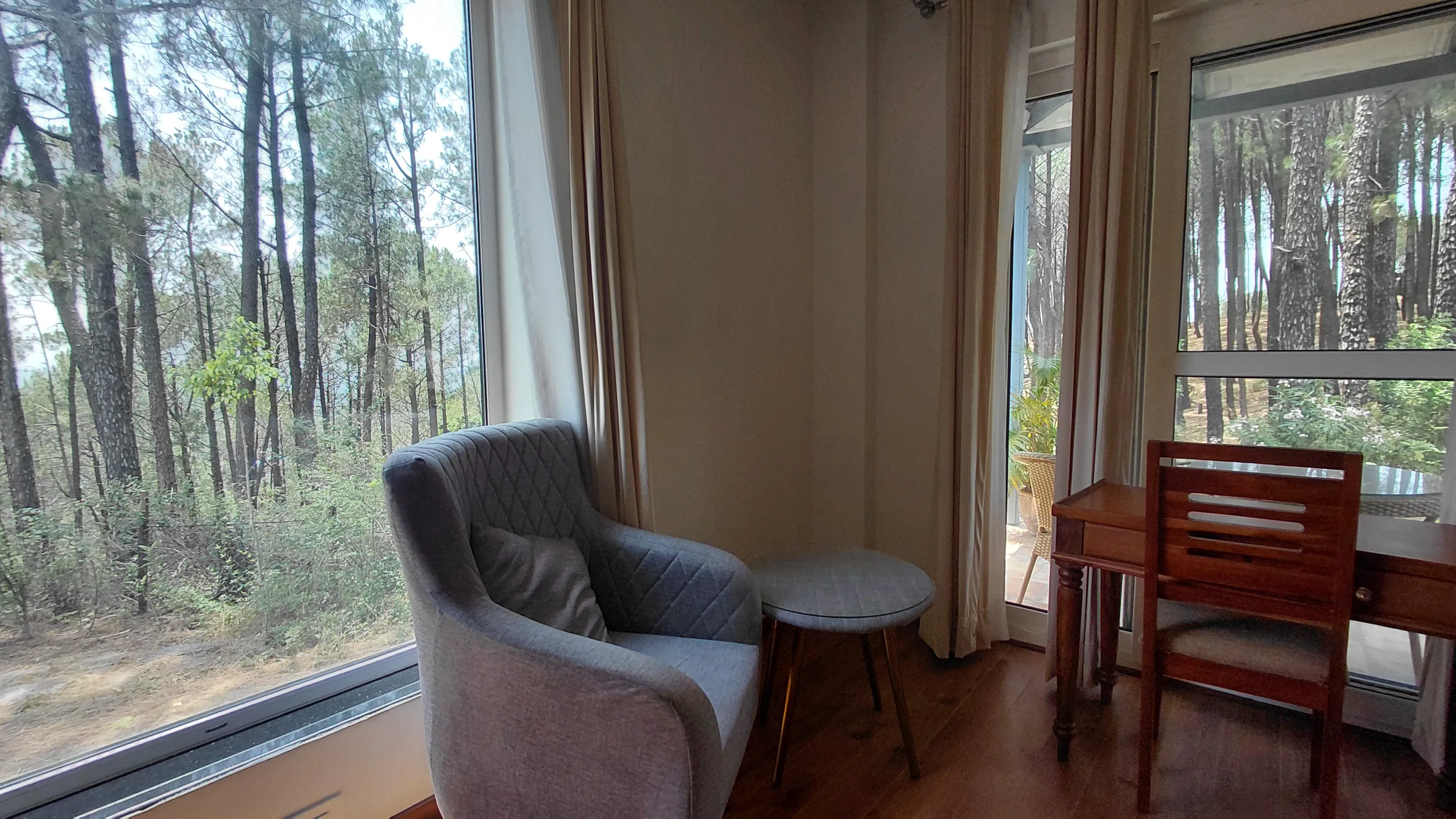Him Veda Room sofa