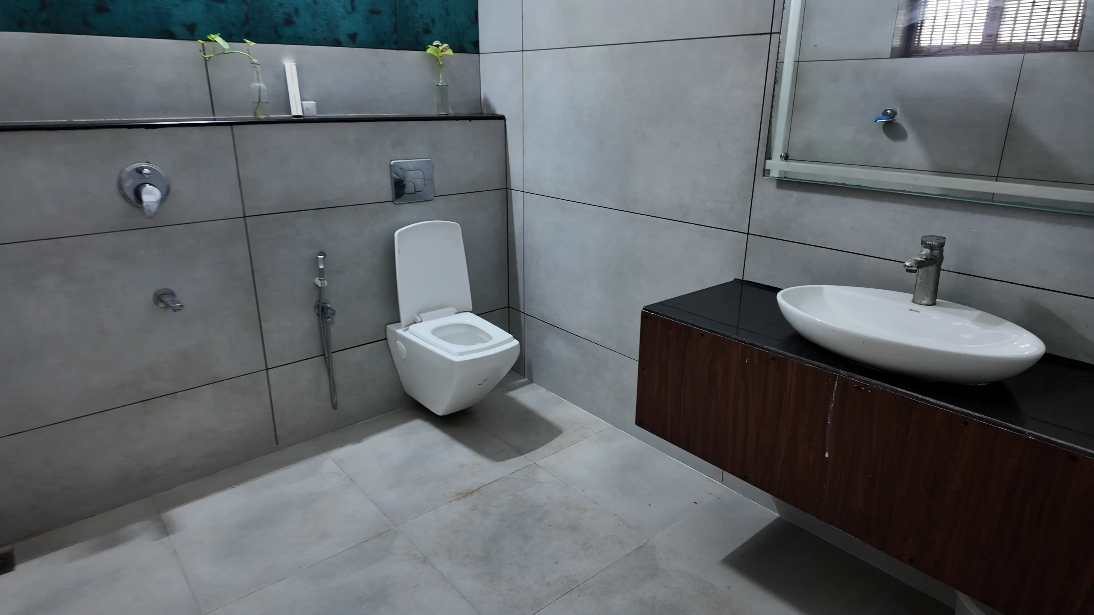 Pranaalaya Good Earth Wellness Room