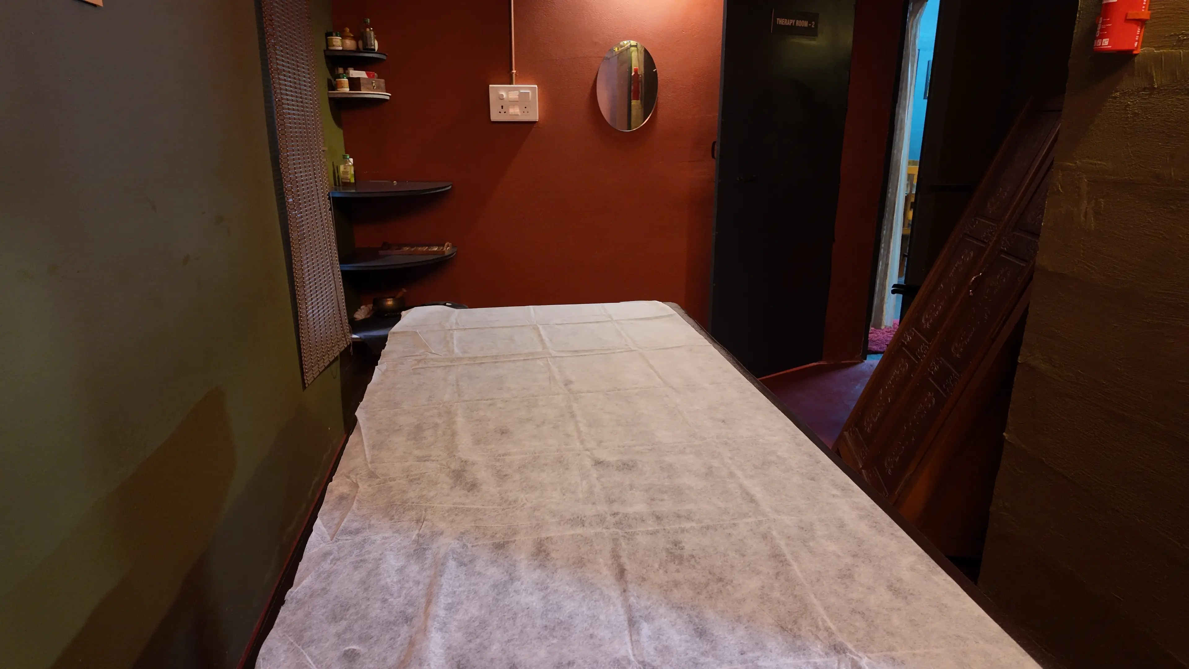 Pranaalaya Good Earth Wellness Ayurveda Treatment Room