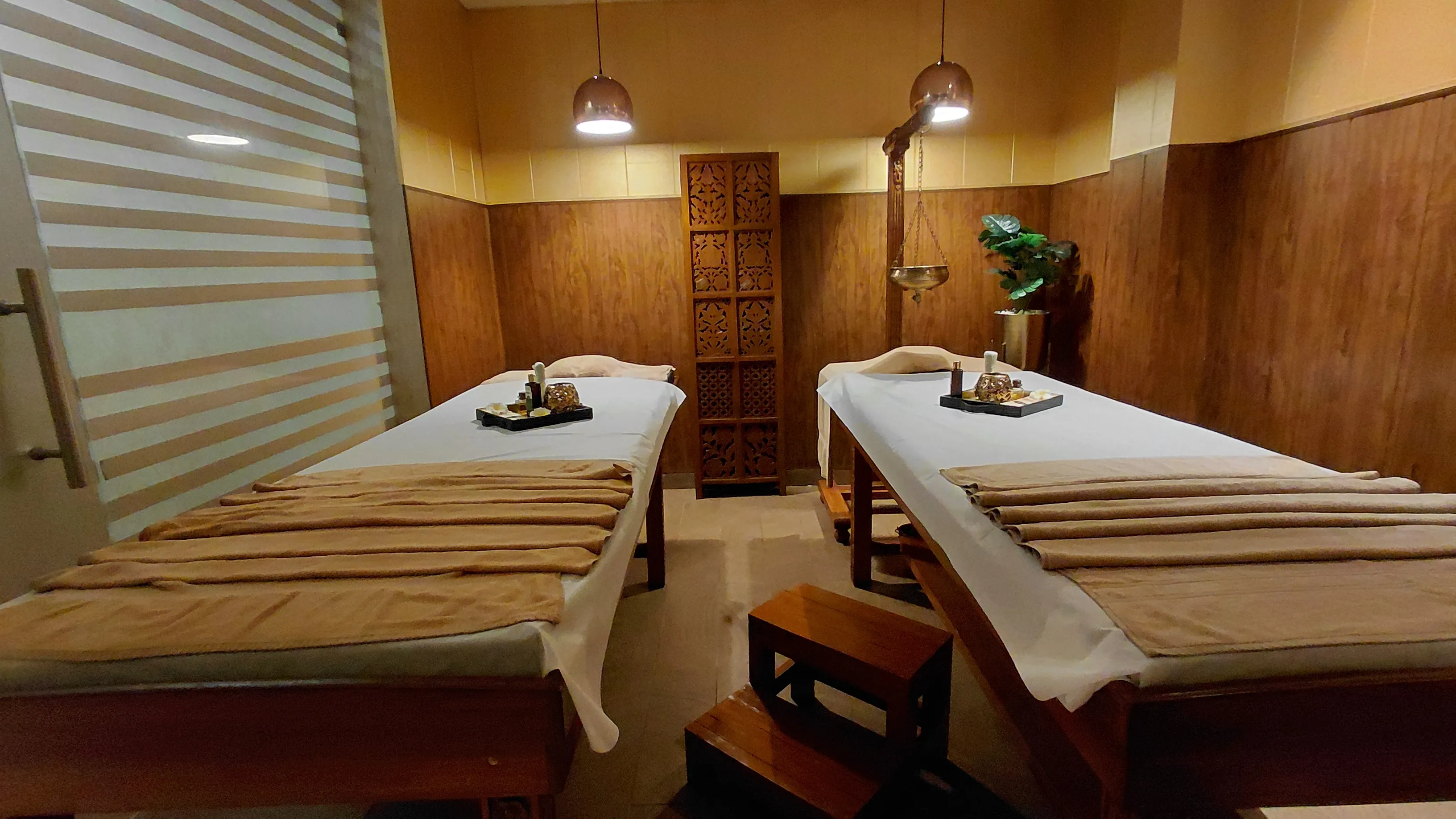 Sterling Palm Bliss Couple treatment room 