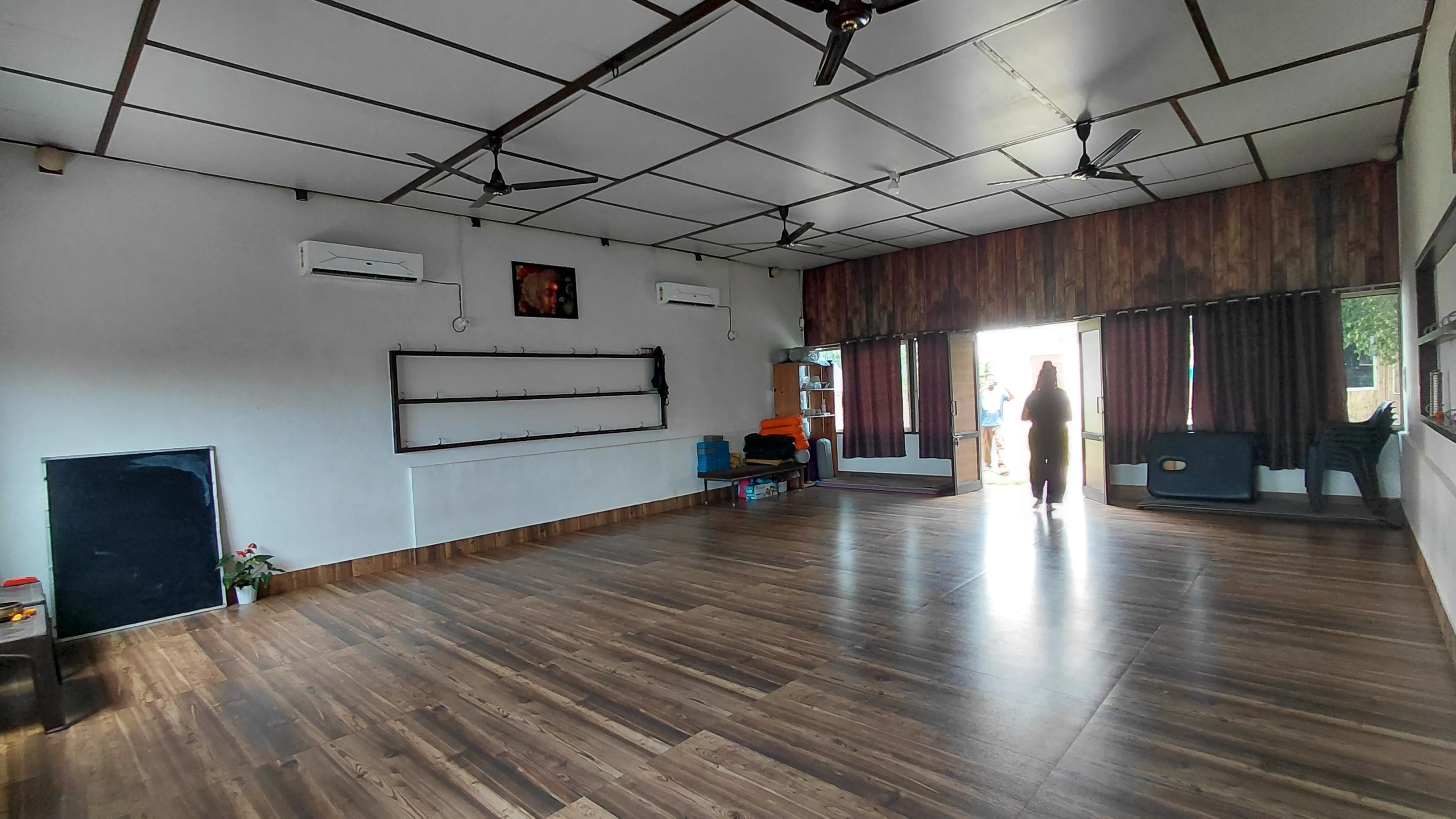 Yan Cure Yoga Hall Inside
