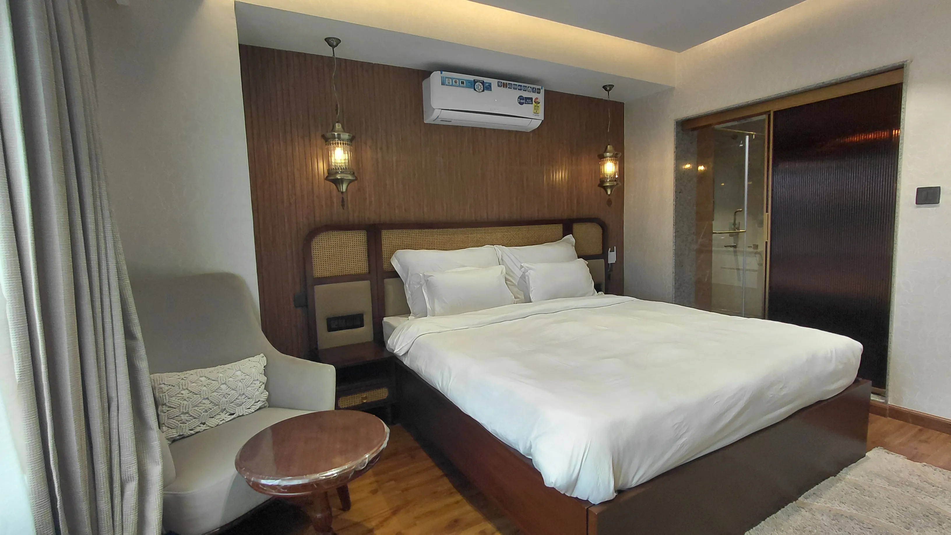 Shivani Ayurveda  Suit room full view