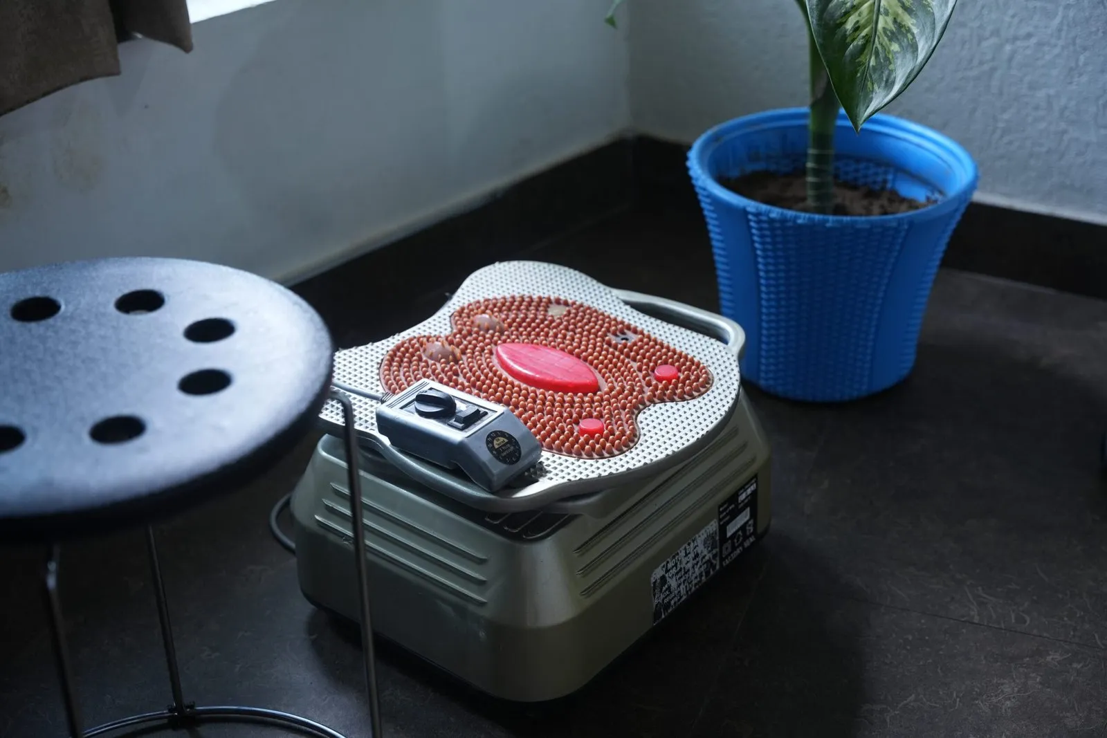Yan Cure Accupressure machine
