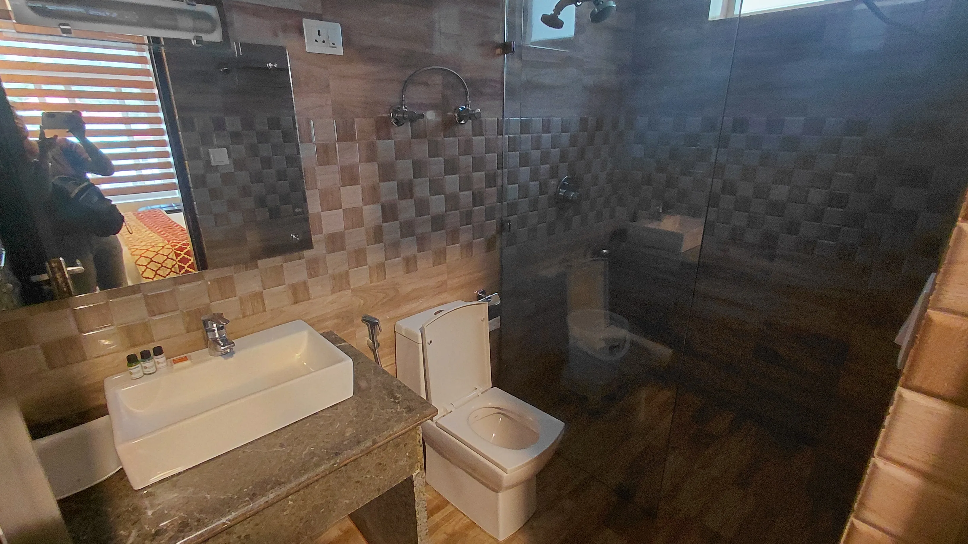 Shivani Ayurveda Premium room bathroom